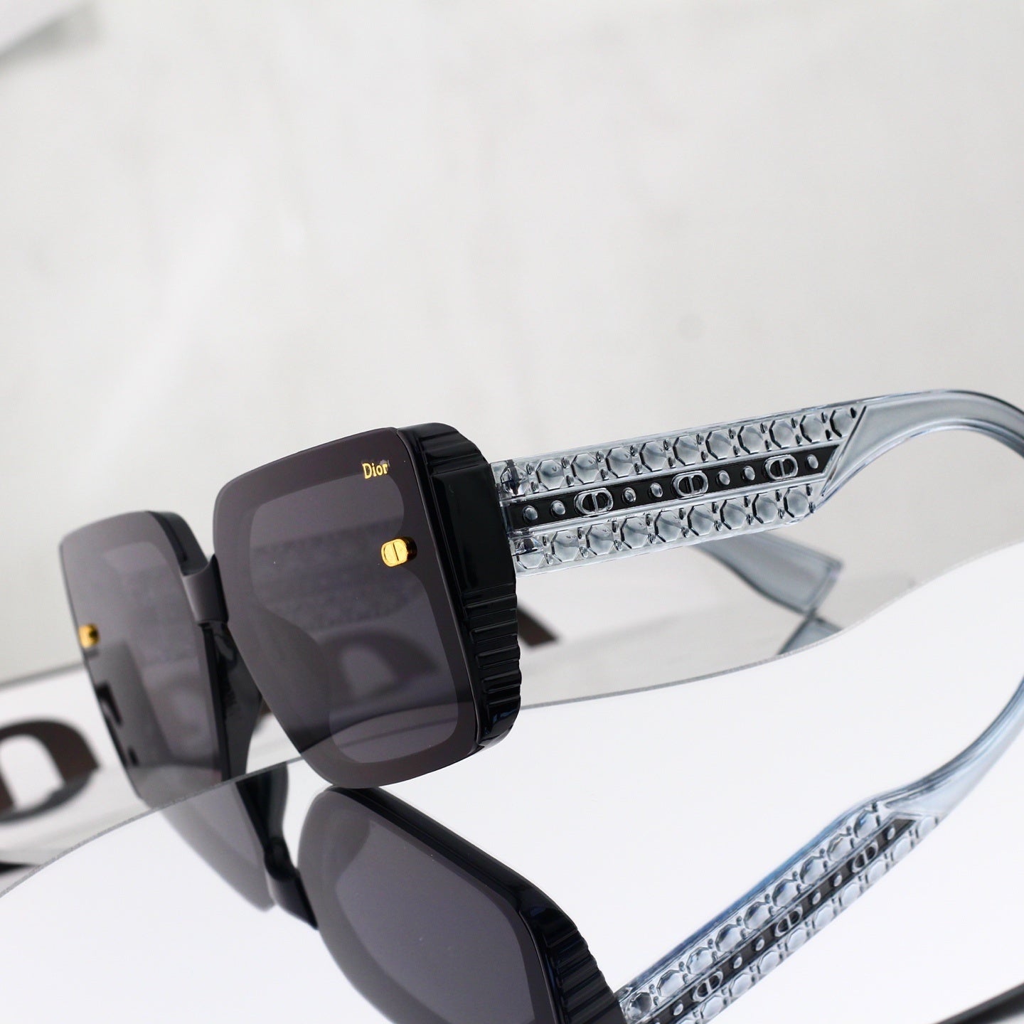 156PD64T Popular Sunglasses