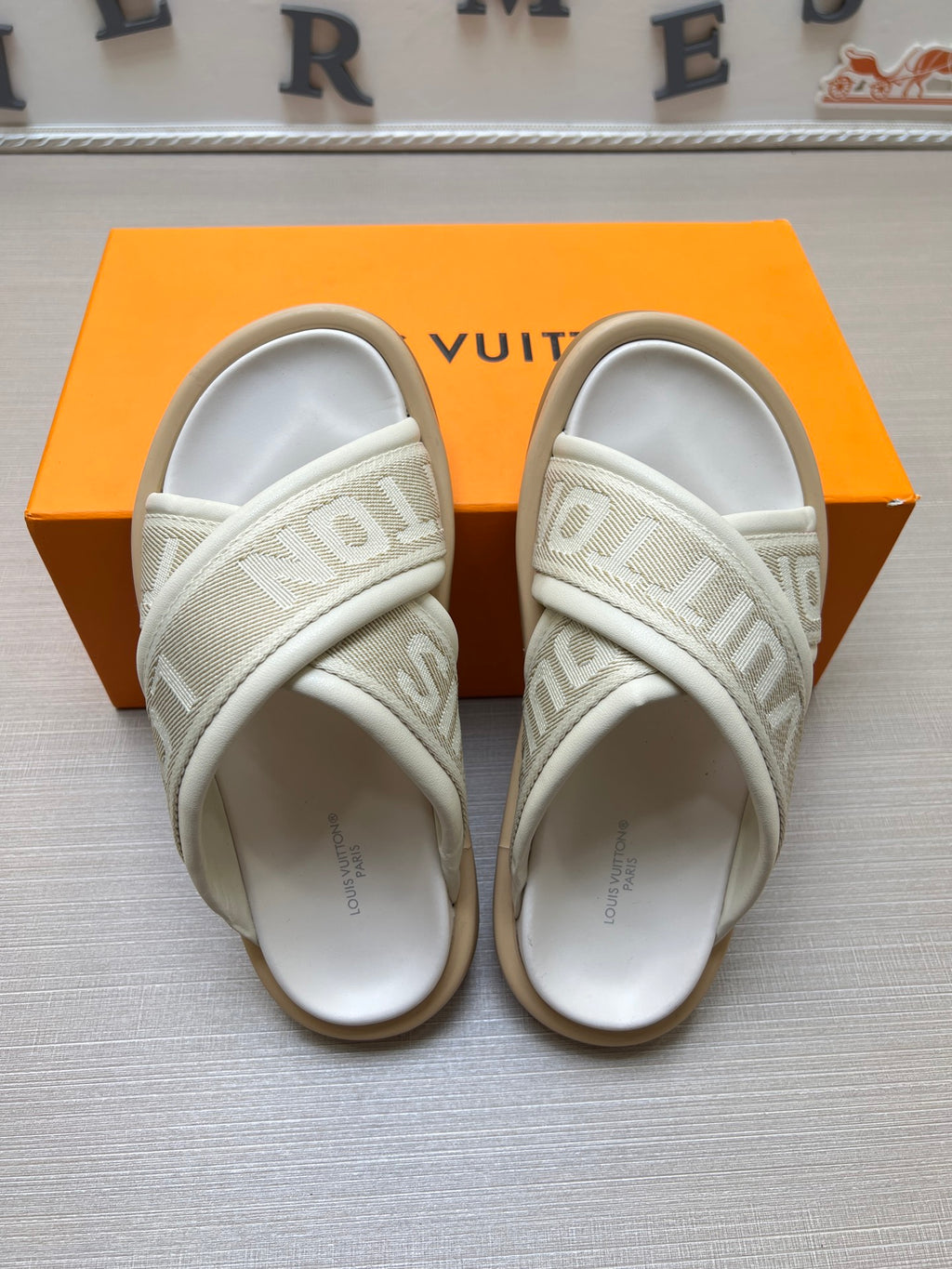 535ZE271Z Popular Slippers