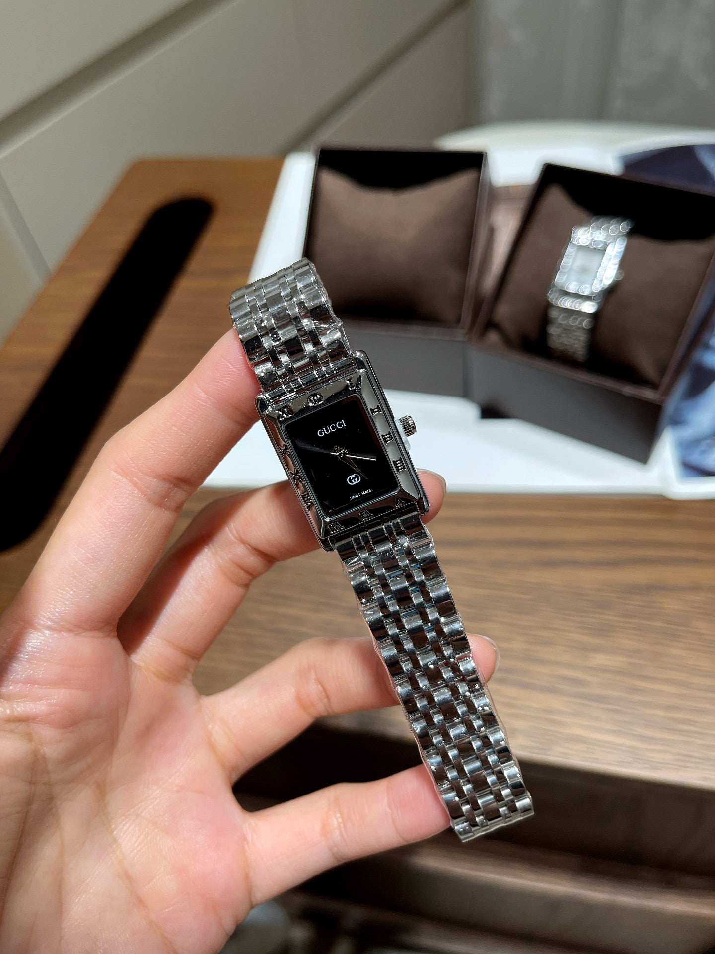 136RB81L Popular Watches