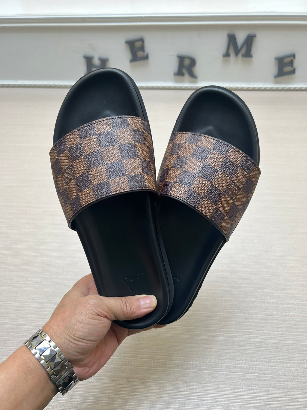 54E60Z Popular slippers
