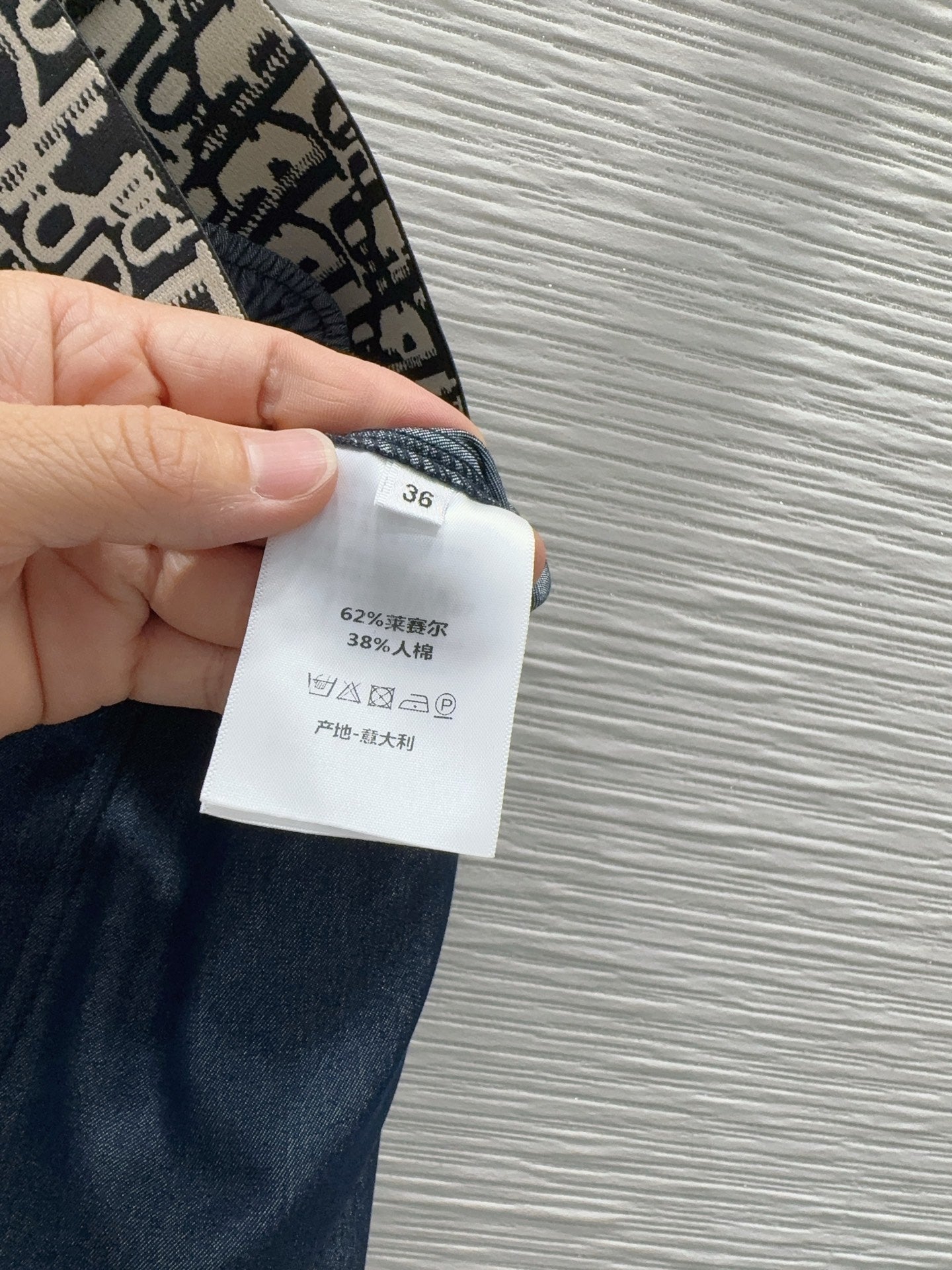 U2X56D14 Popular Pants fashion jeans