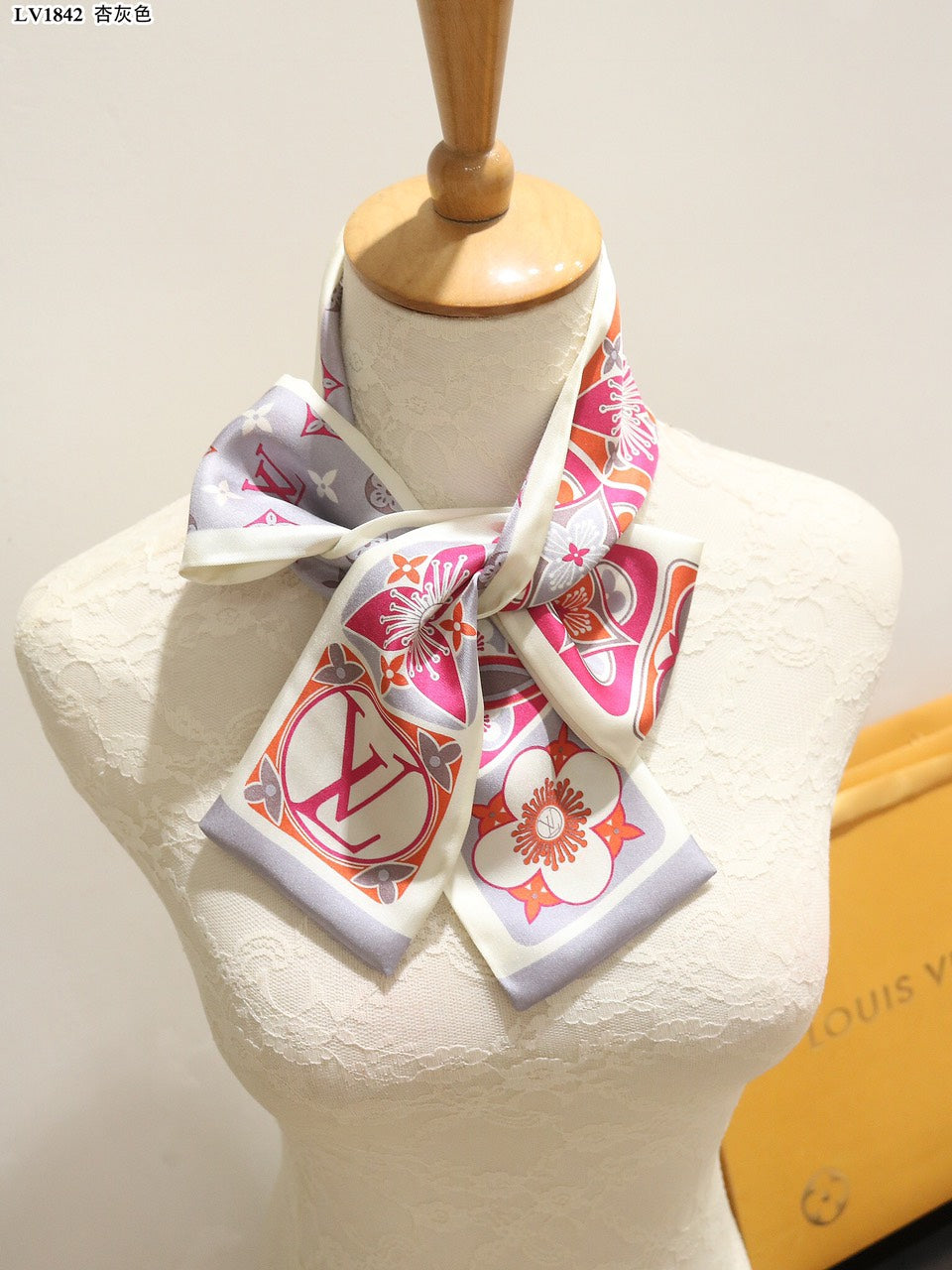 1ZE192W Popular Silk Scarve