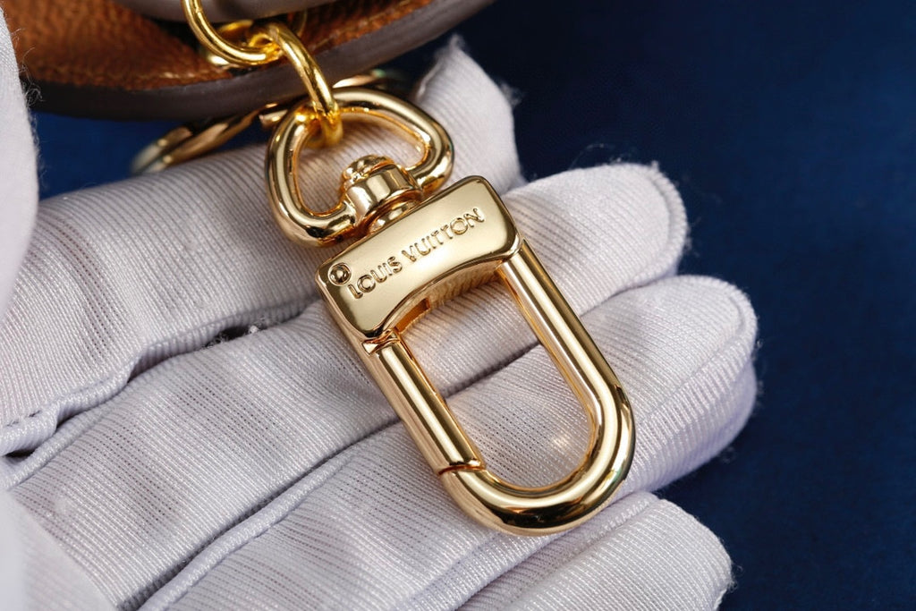 35QE7A Popular bag 's charms accessories