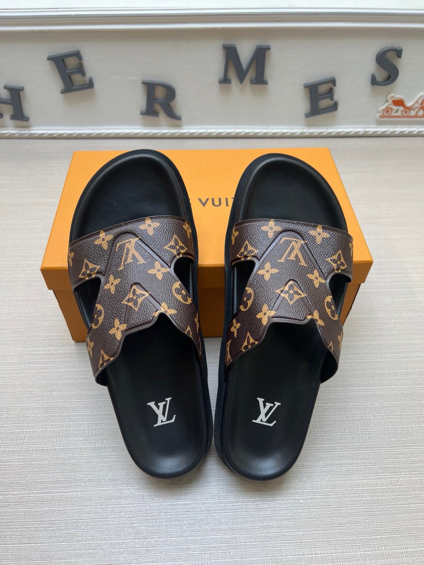 5LE228Z Popular Slippers