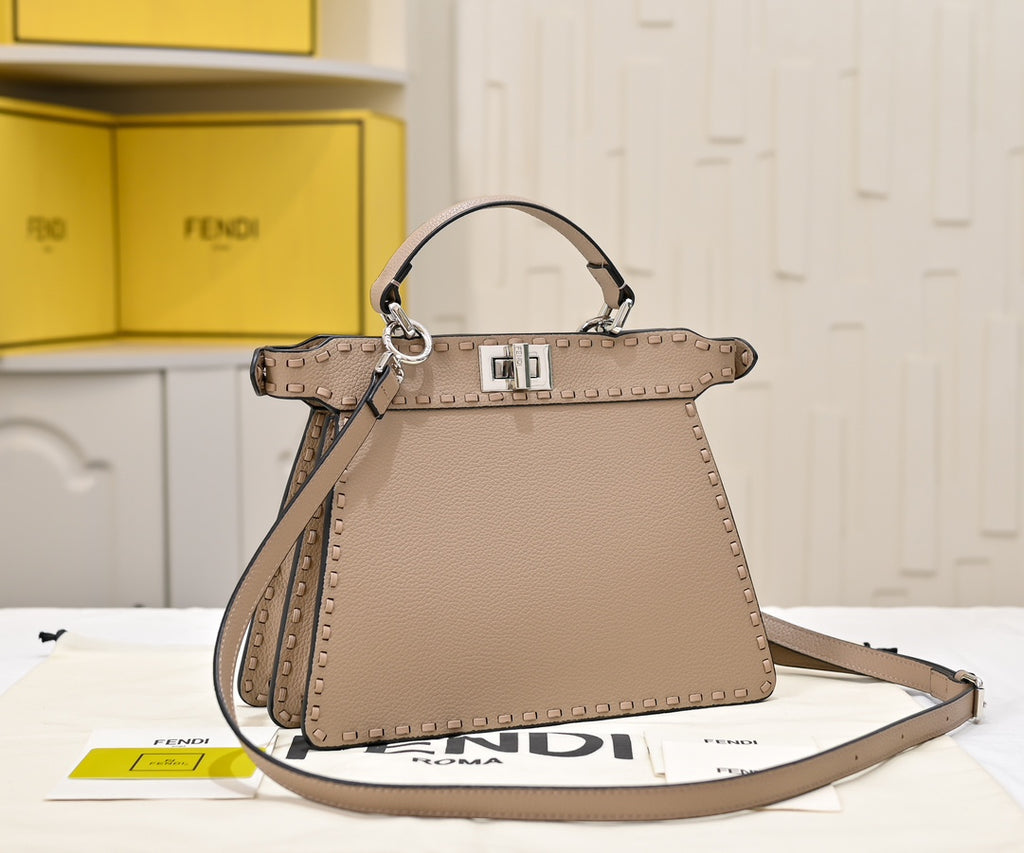 15RF136B Popular leather bag