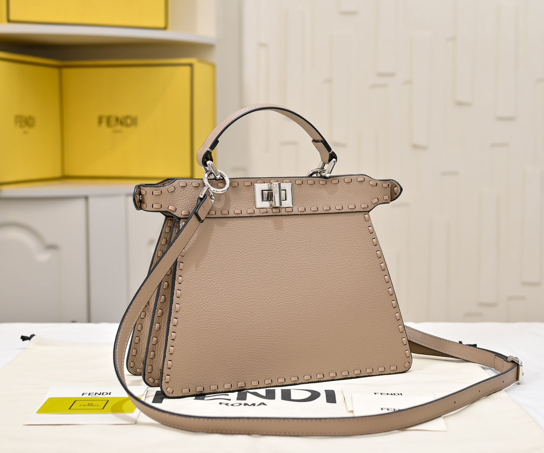 15RF136B Popular leather bag