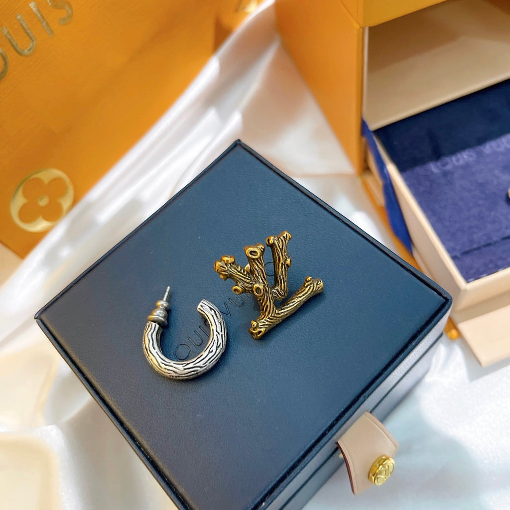 15QE20E Popular Earrings