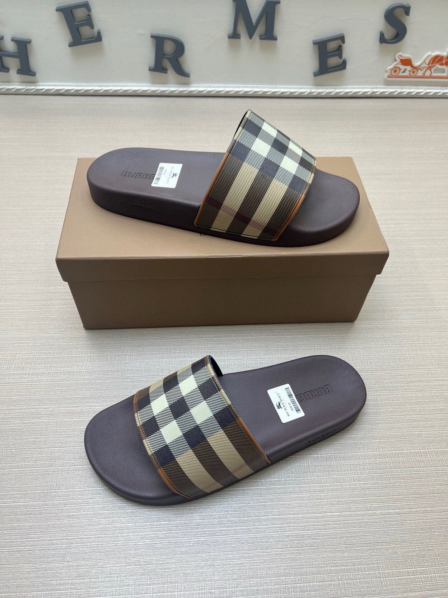535ZR251Z Popular Slippers