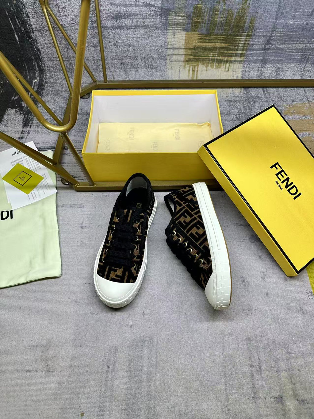 2105QF186Z Popular high-quality  shoes