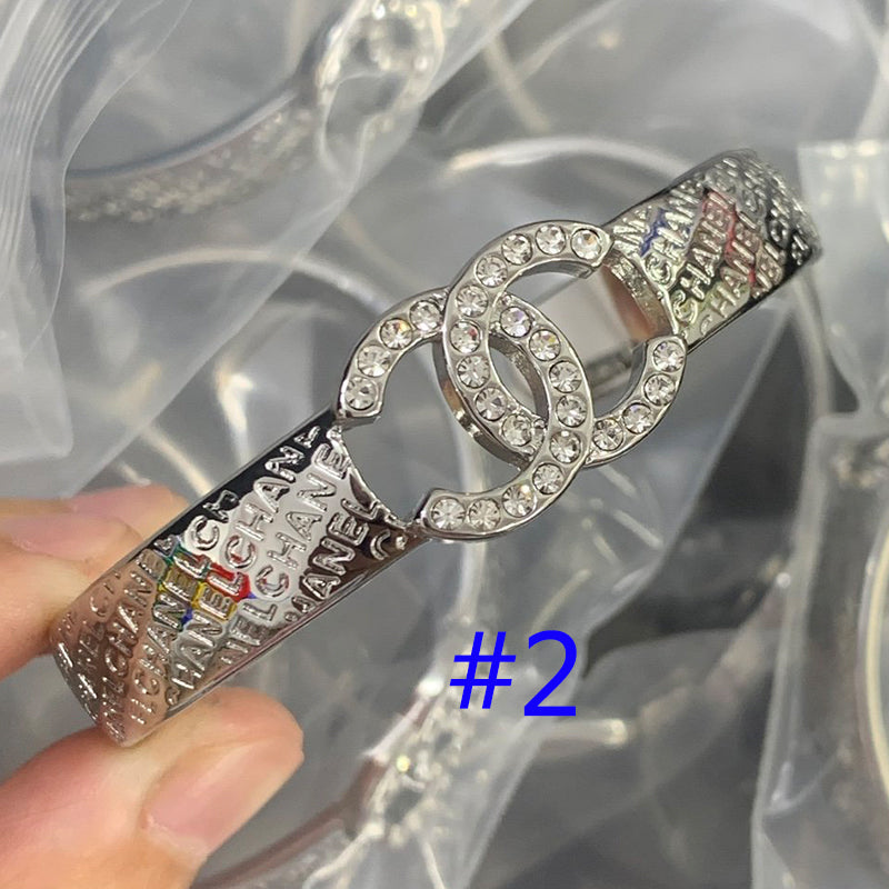 8XC61K  Popular Bracelets