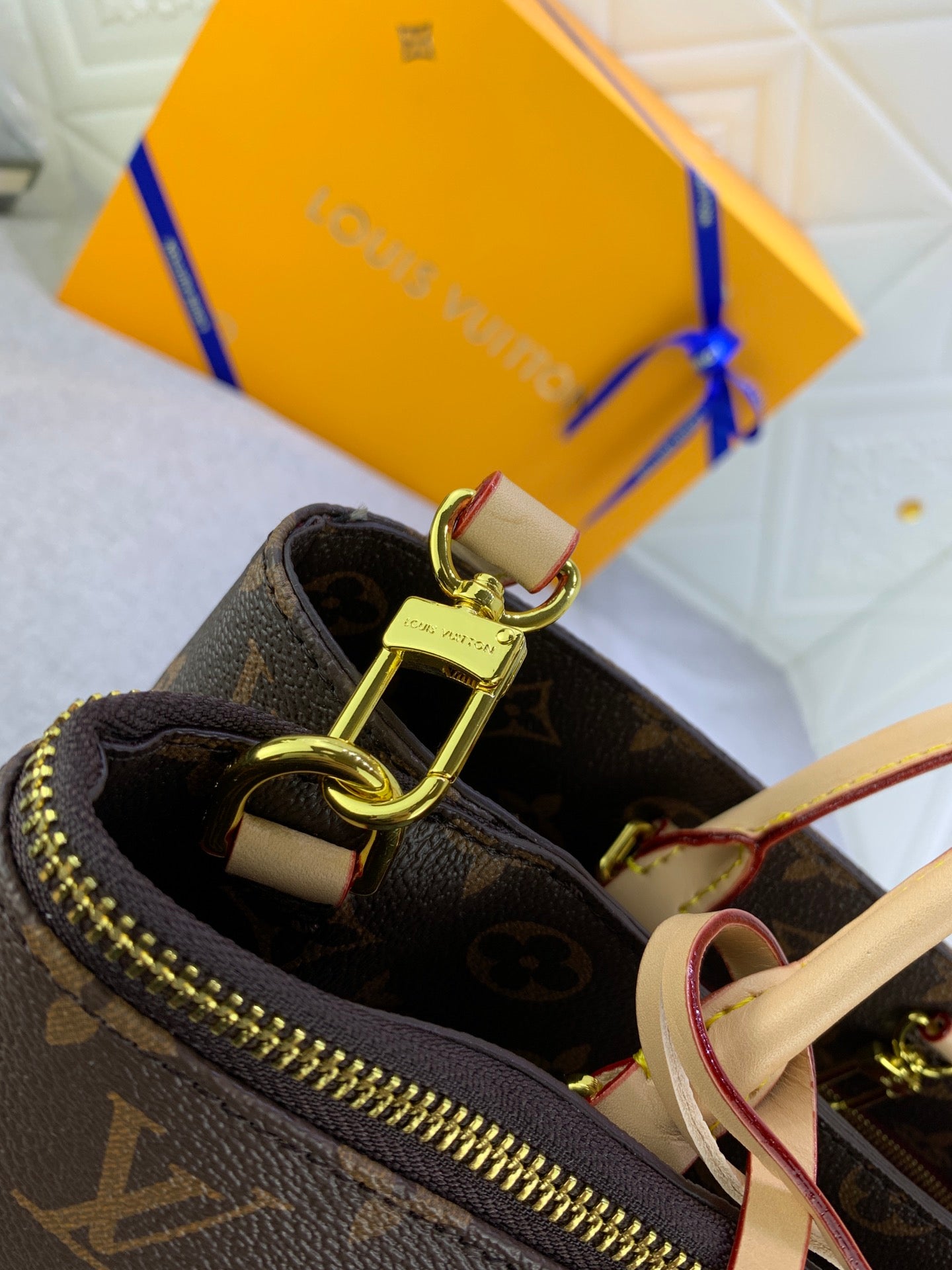 2XE330B Popular   leather bag 