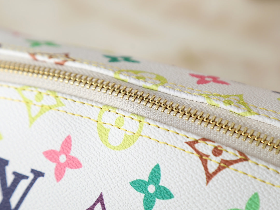 B1P46E112 Popular leather bag