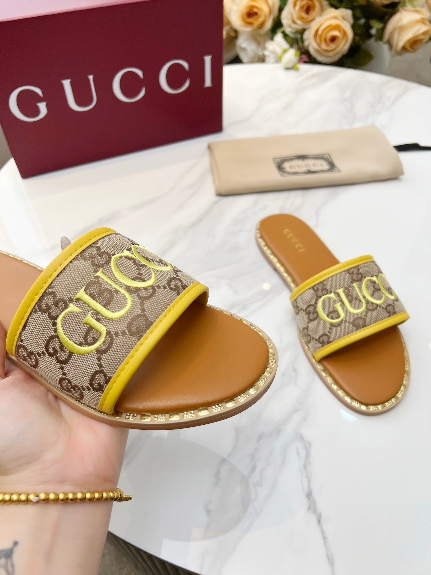 255QB29Z Popular Slippers