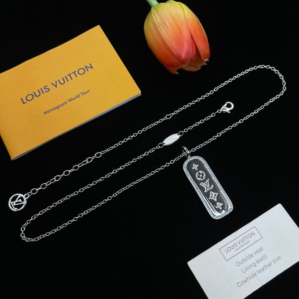15QE128X Popular Necklace