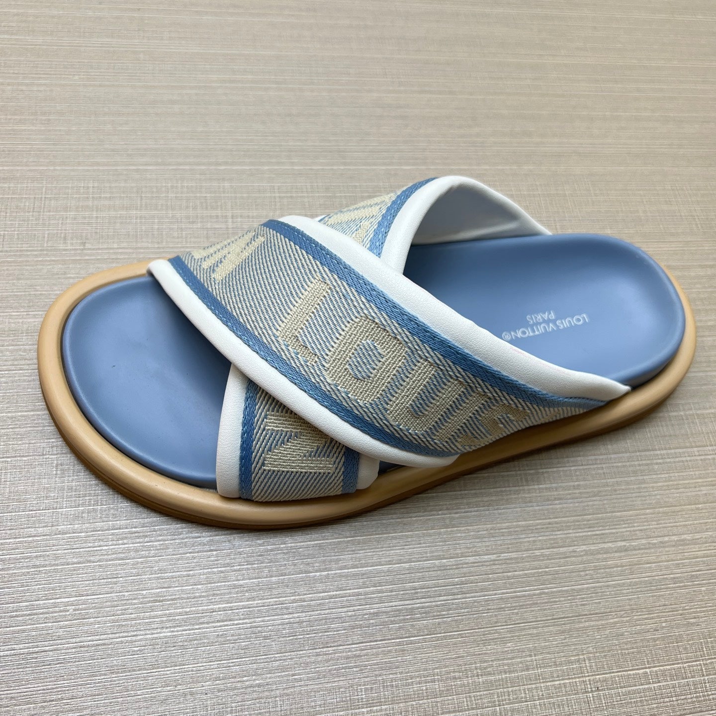 535ZE270Z Popular Slippers