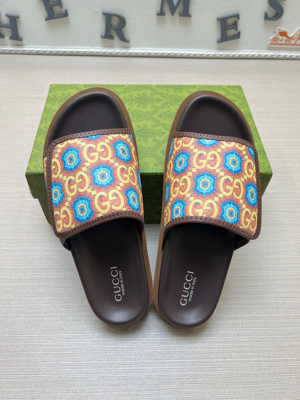 5WB240Z Popular Slippers