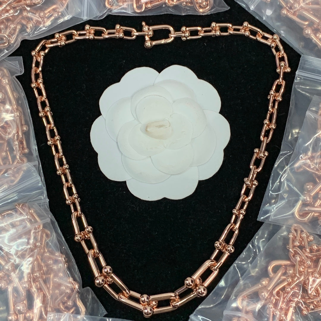 8XT30X  Popular     Earring Bracelets Necklaces