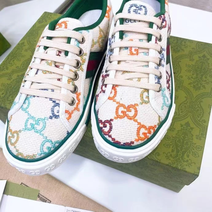 2YB49Z Popular shoes