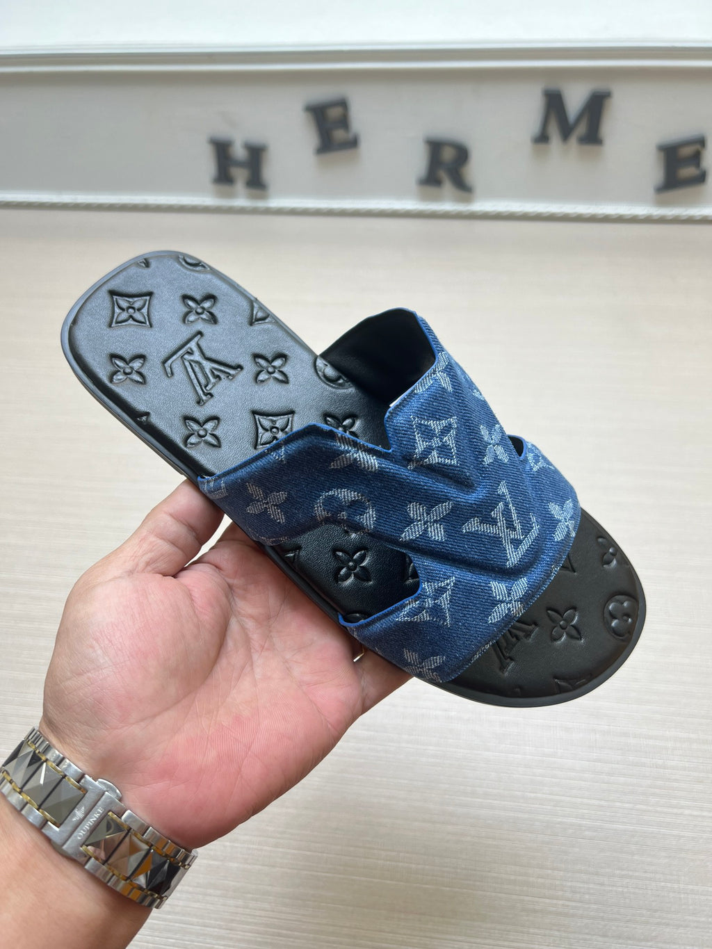 54E28Z Popular slippers