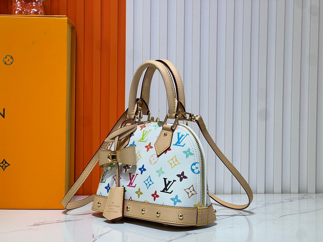 146PE104B Popular leather bag
