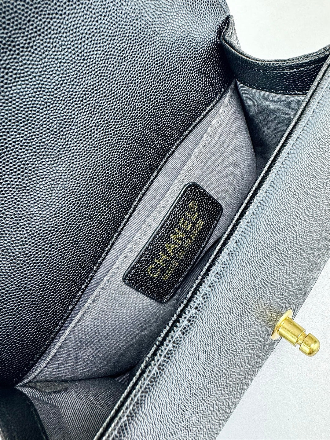 136PC17B Popular Caviar leather bag