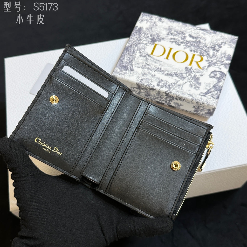 15RD134B Popular Wallets