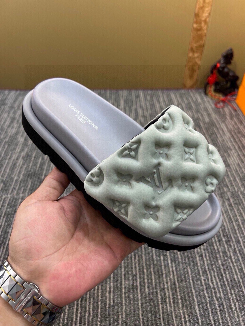 5QE13Z Popular Slippers