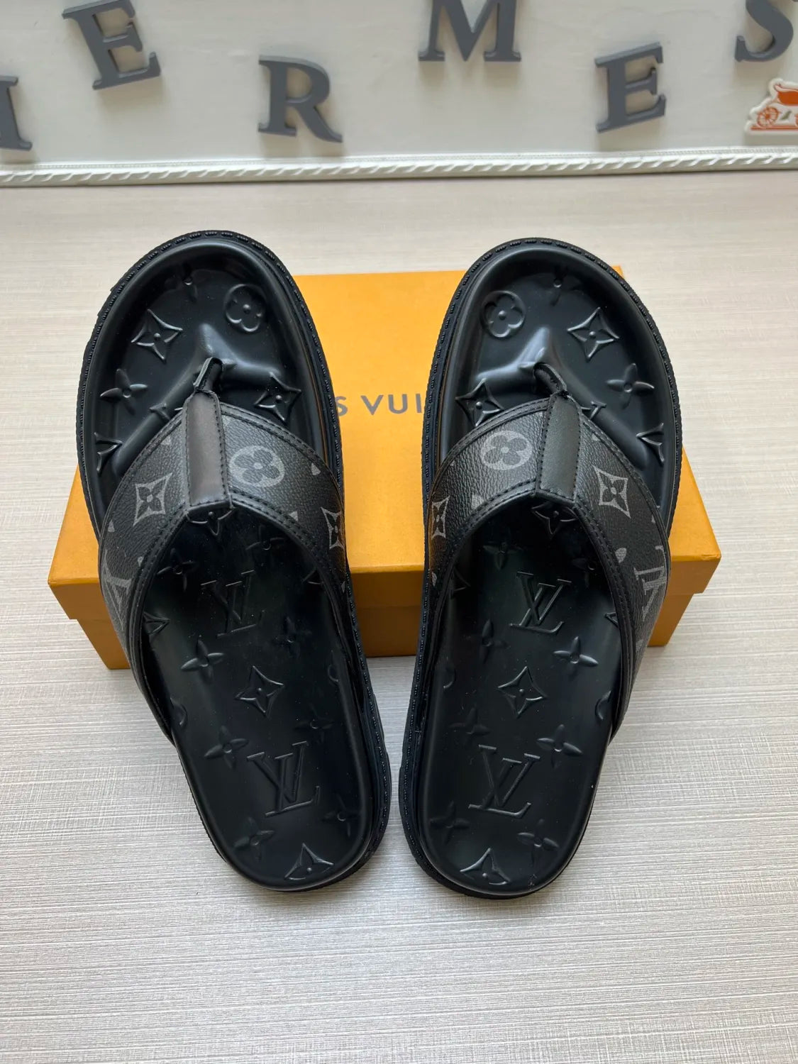 535ZE303Z Popular Slippers