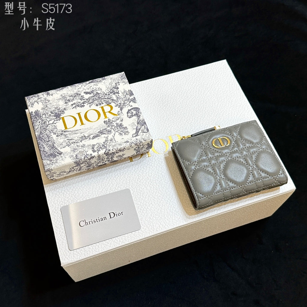 15RD134B Popular Wallets