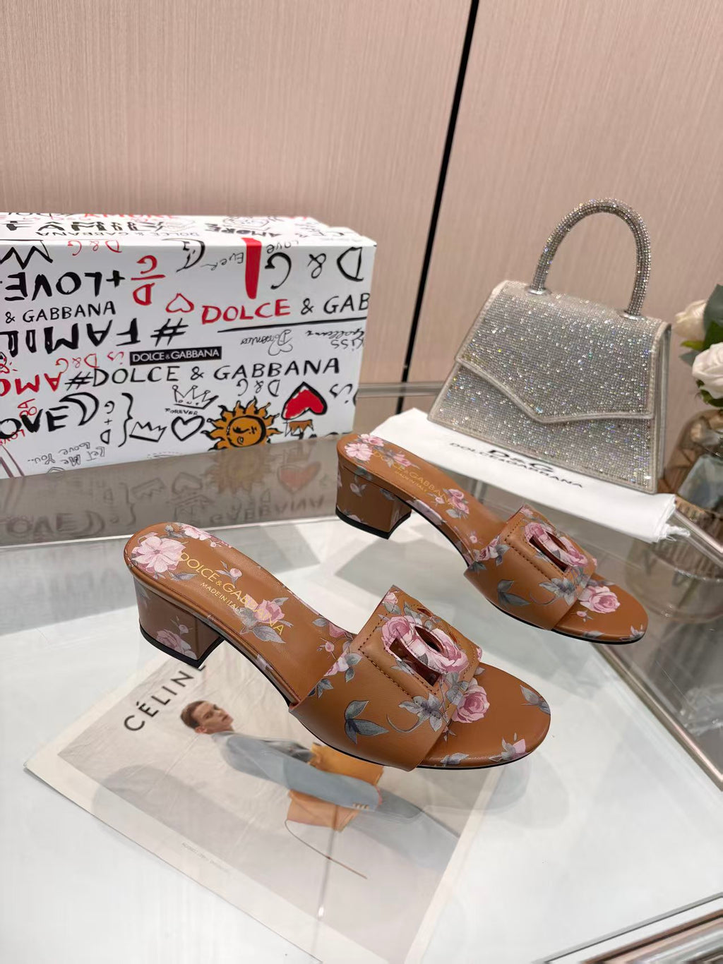 Z2X66A43 Popular high-quality leather slippers