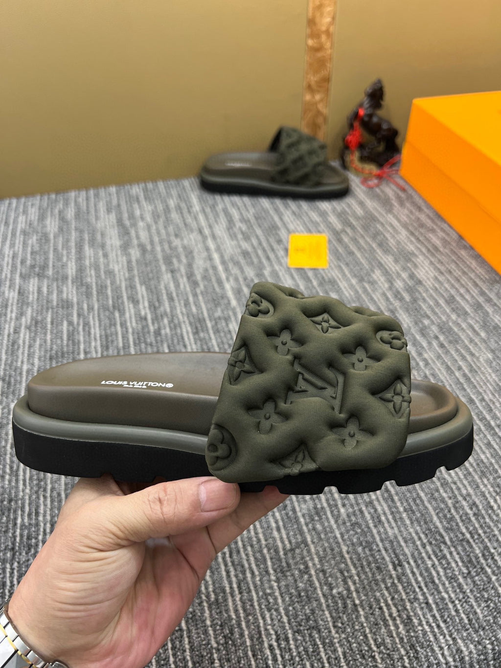 5YE116Z Popular Slippers