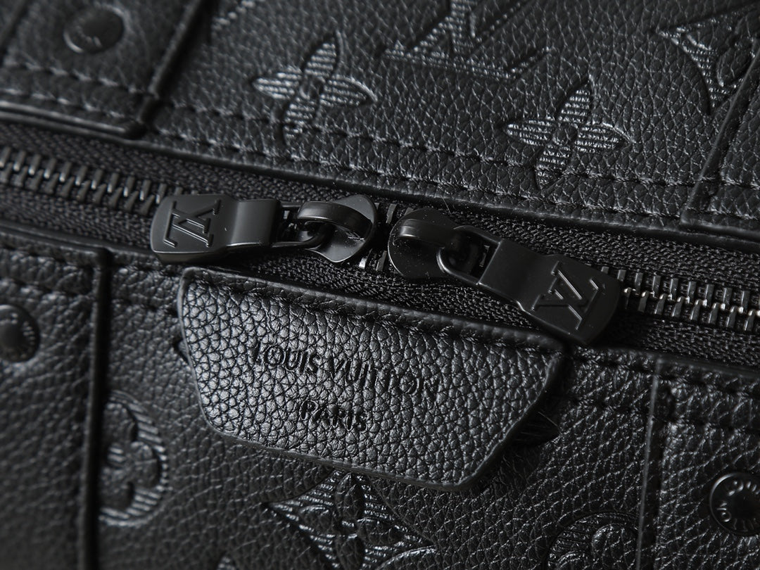 15RE144B Popular leather bag