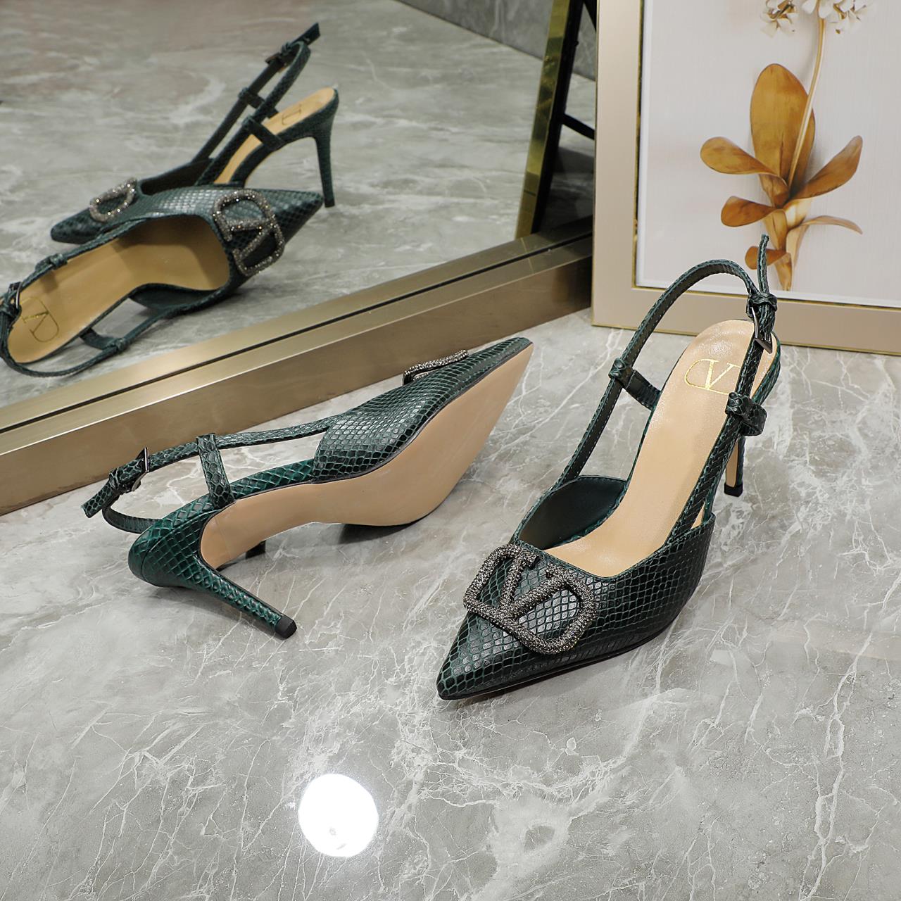 245RVL20Z Popular leather  High heels