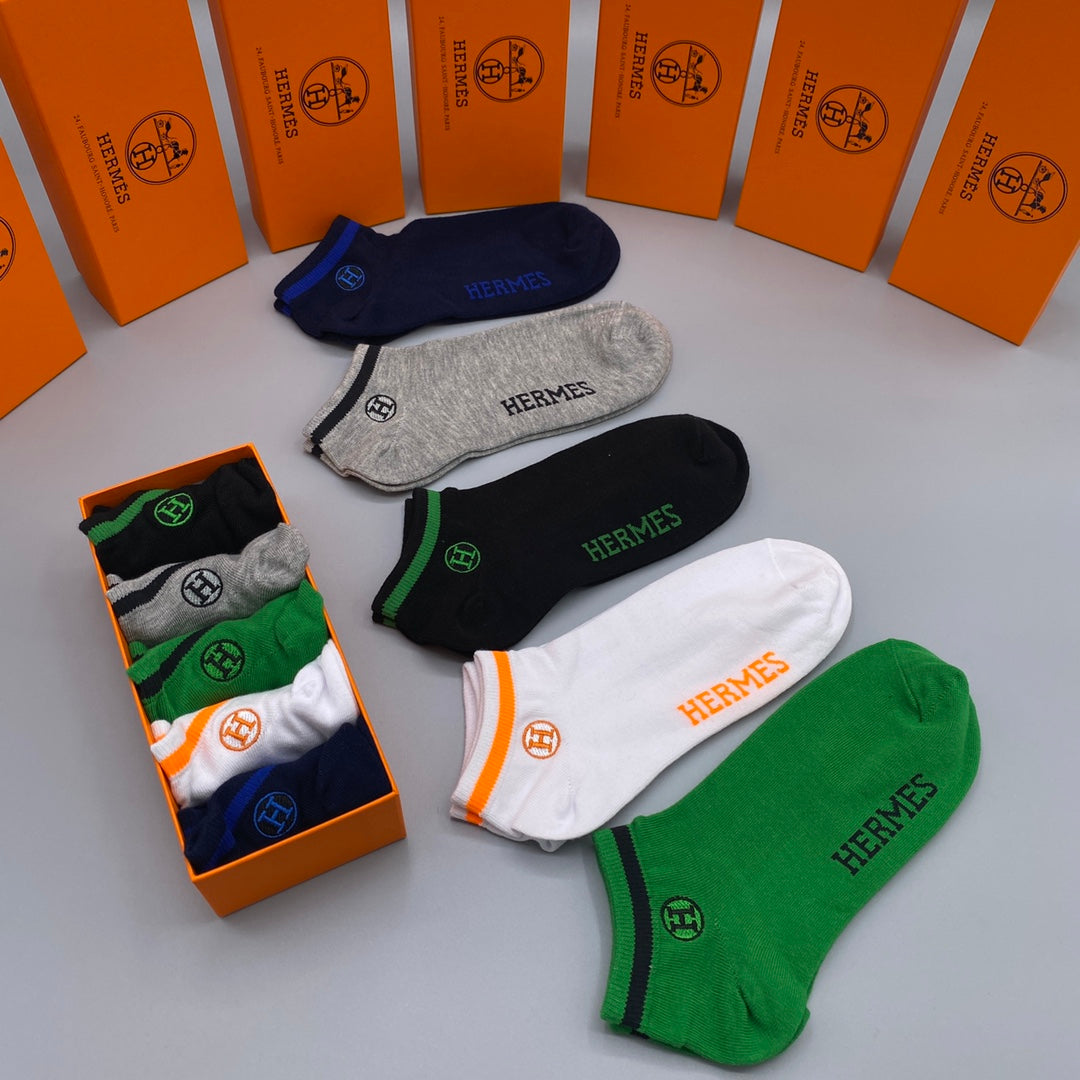 235QH52S Popular socks(5 pairs )