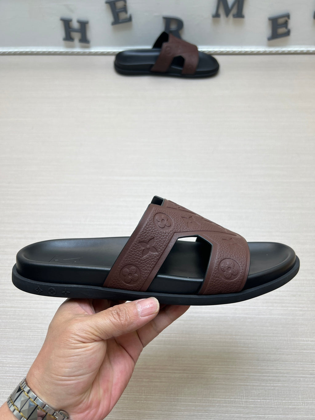 54E68Z Popular slippers