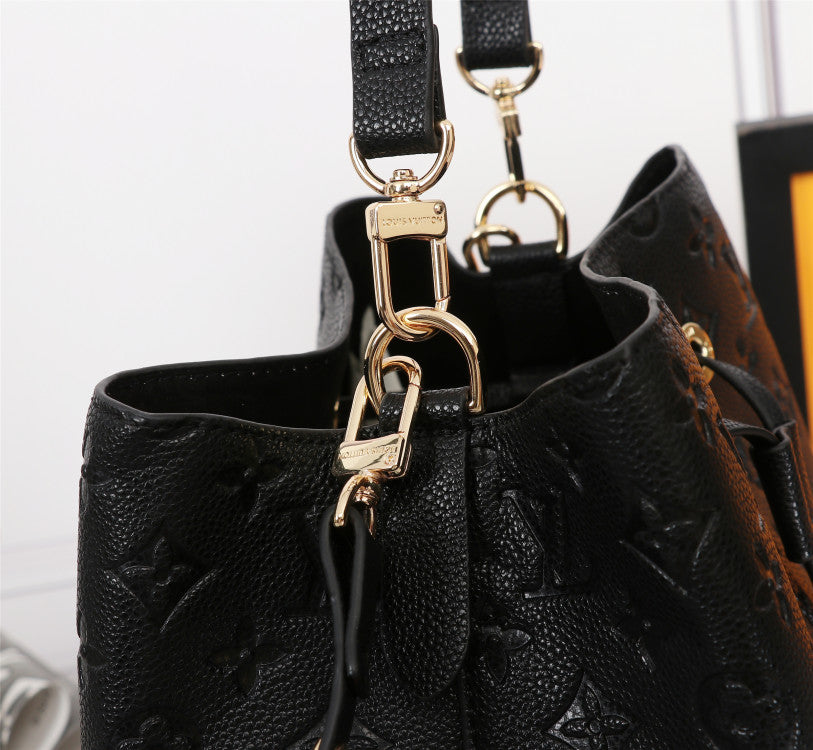 2XE60B Popular leather bag 