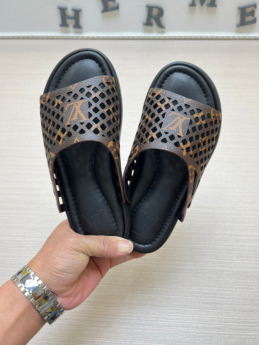 54E83Z Popular slippers