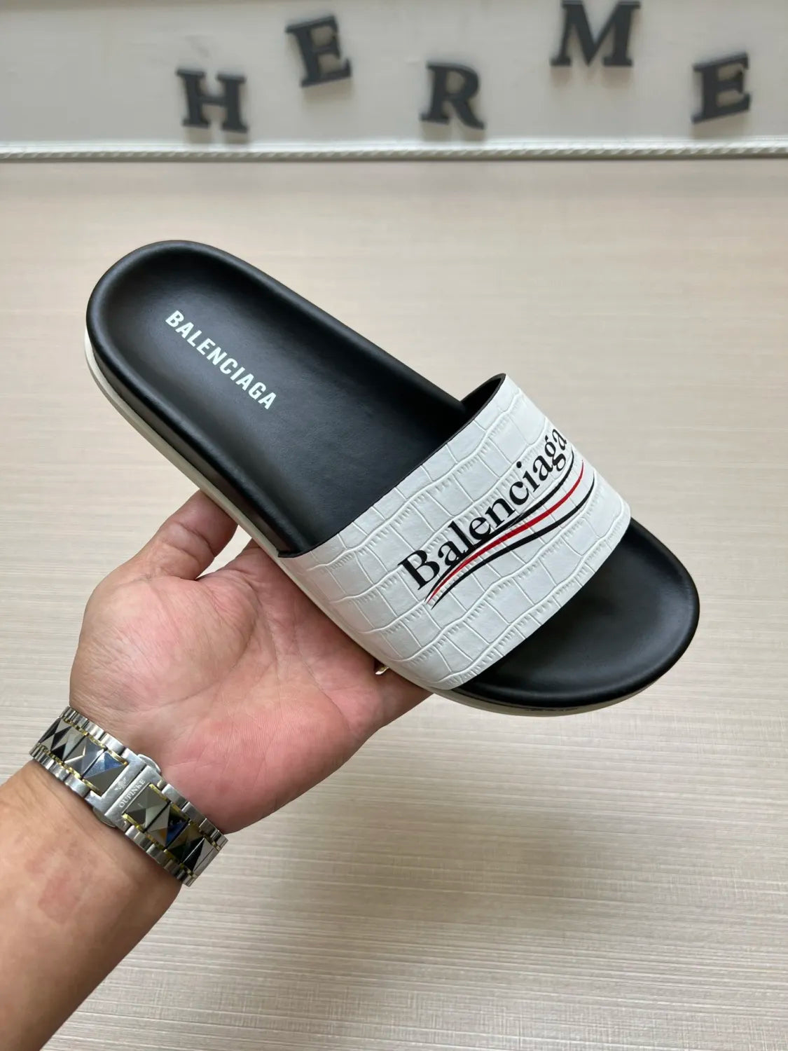 54J99Z Popular slippers