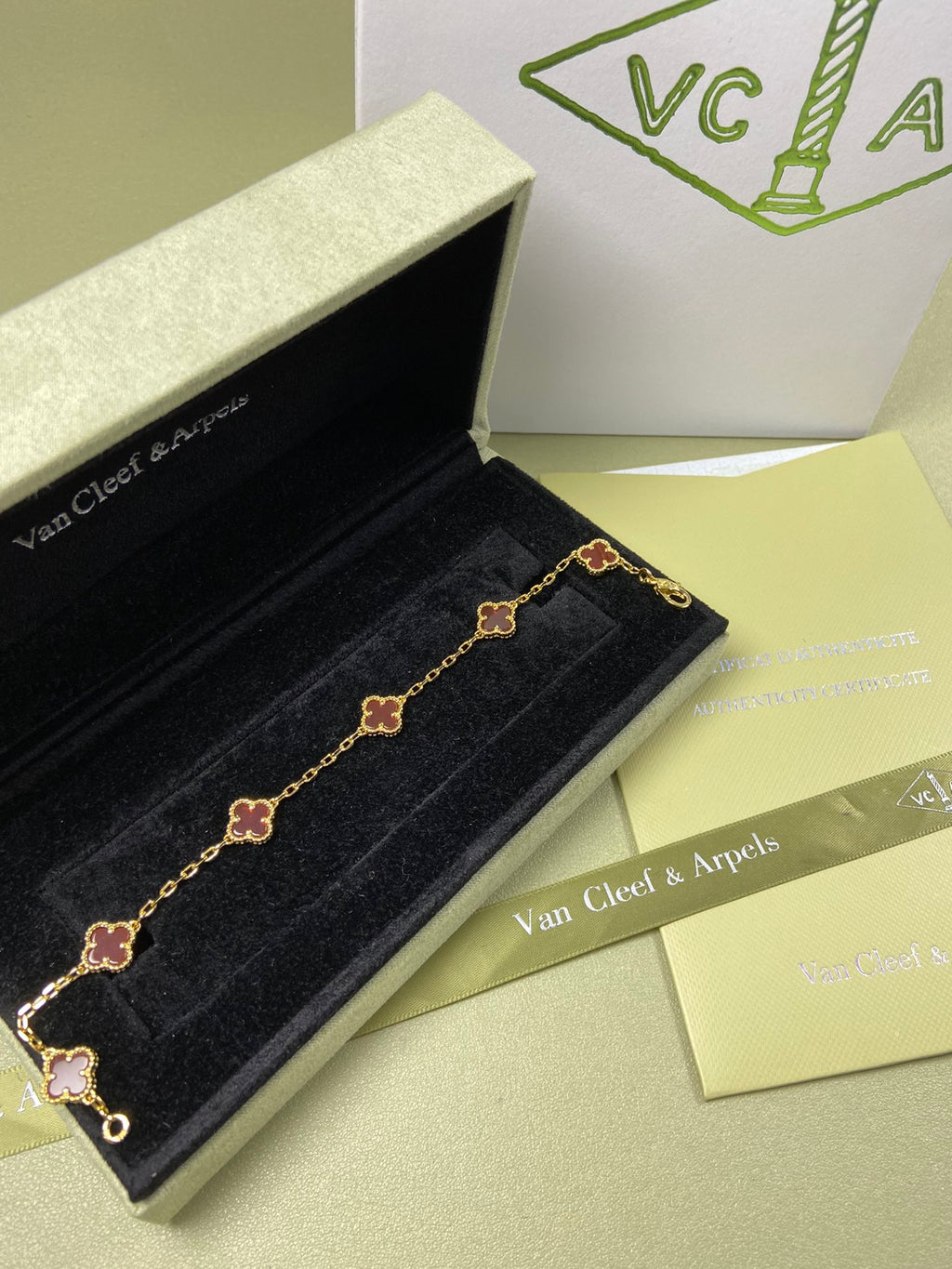 5XVA183K  Popular bracelets 6 flowers mini size 0.9cm flower