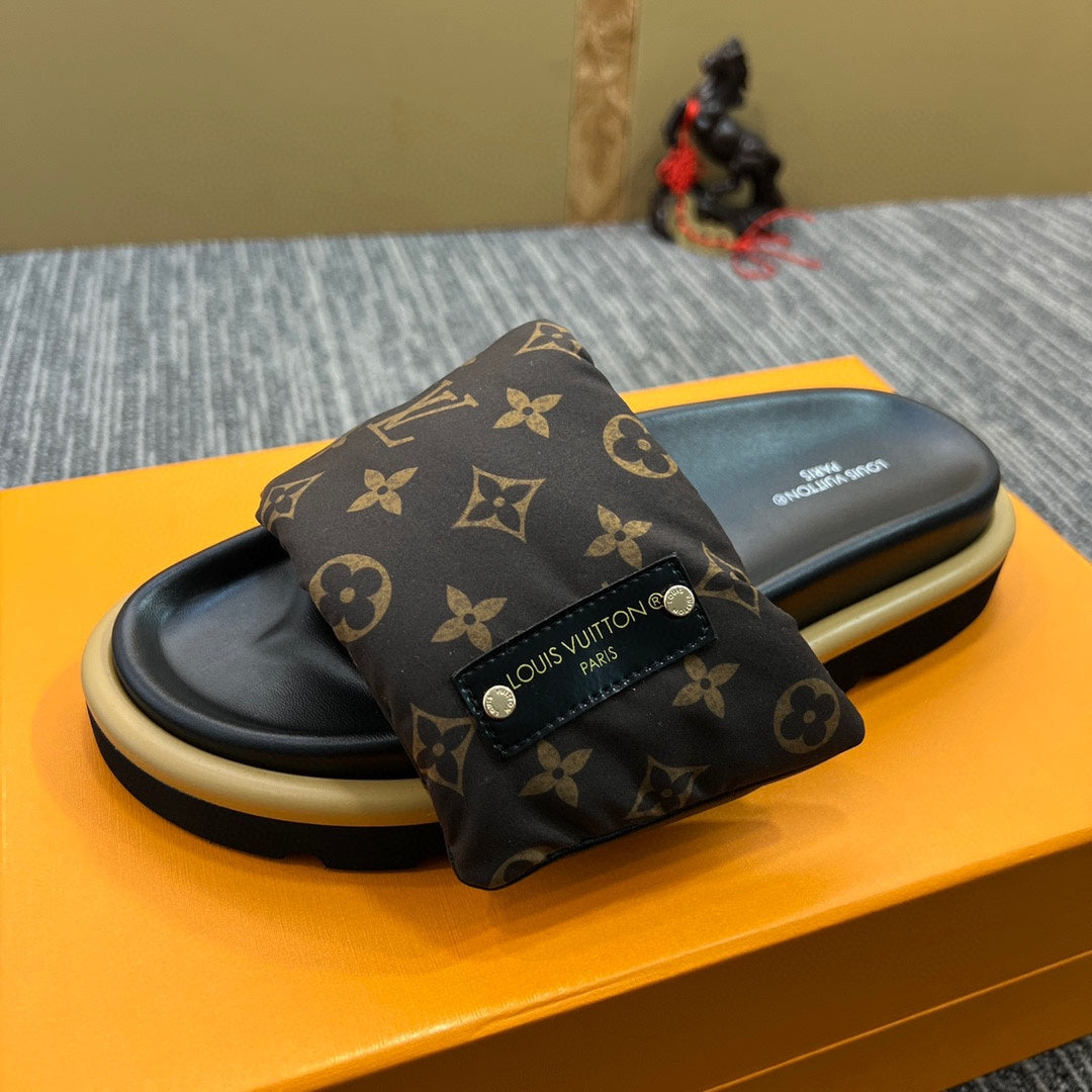 5XE118Z Popular leather quality Slippers
