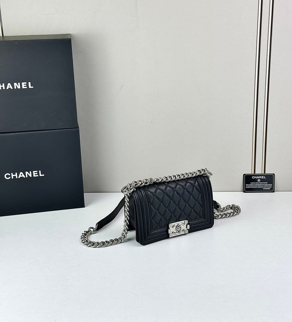 136PC17B Popular Caviar leather bag