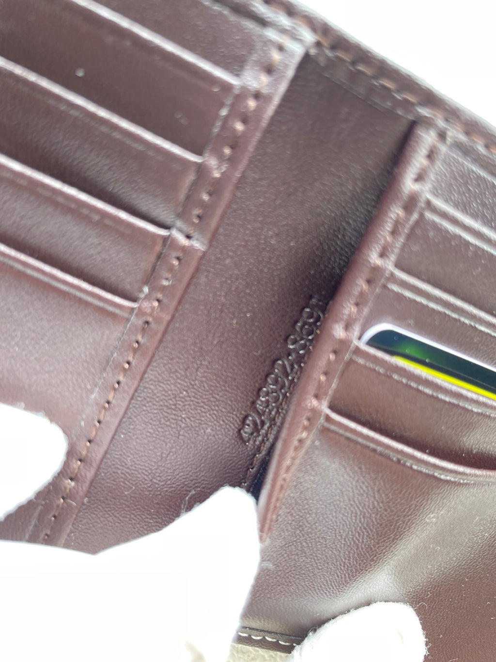 B1X56B9 Popular leather wallets ( with full packaging )
