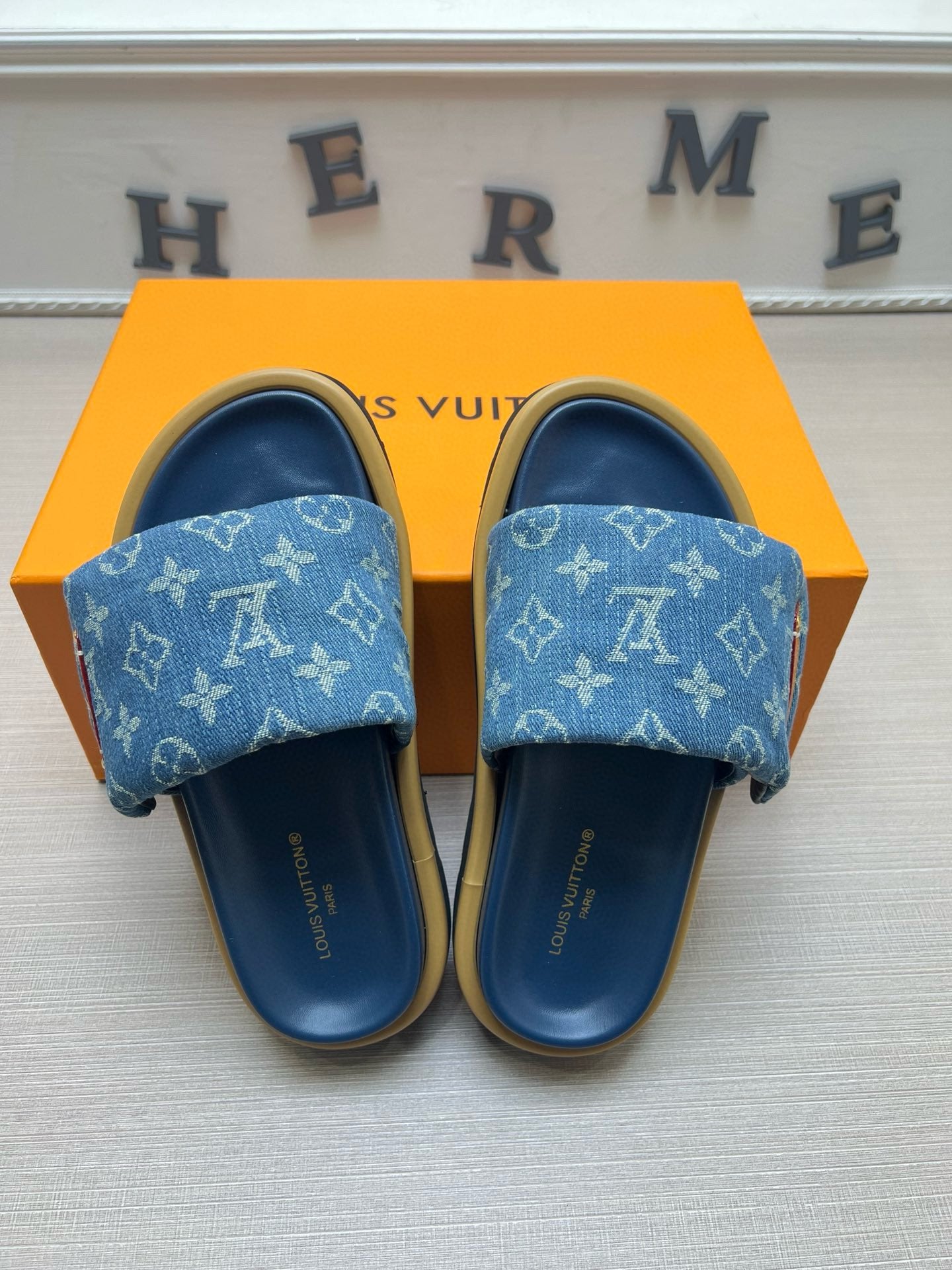 54E100Z Popular slippers Sole thickness 5cm