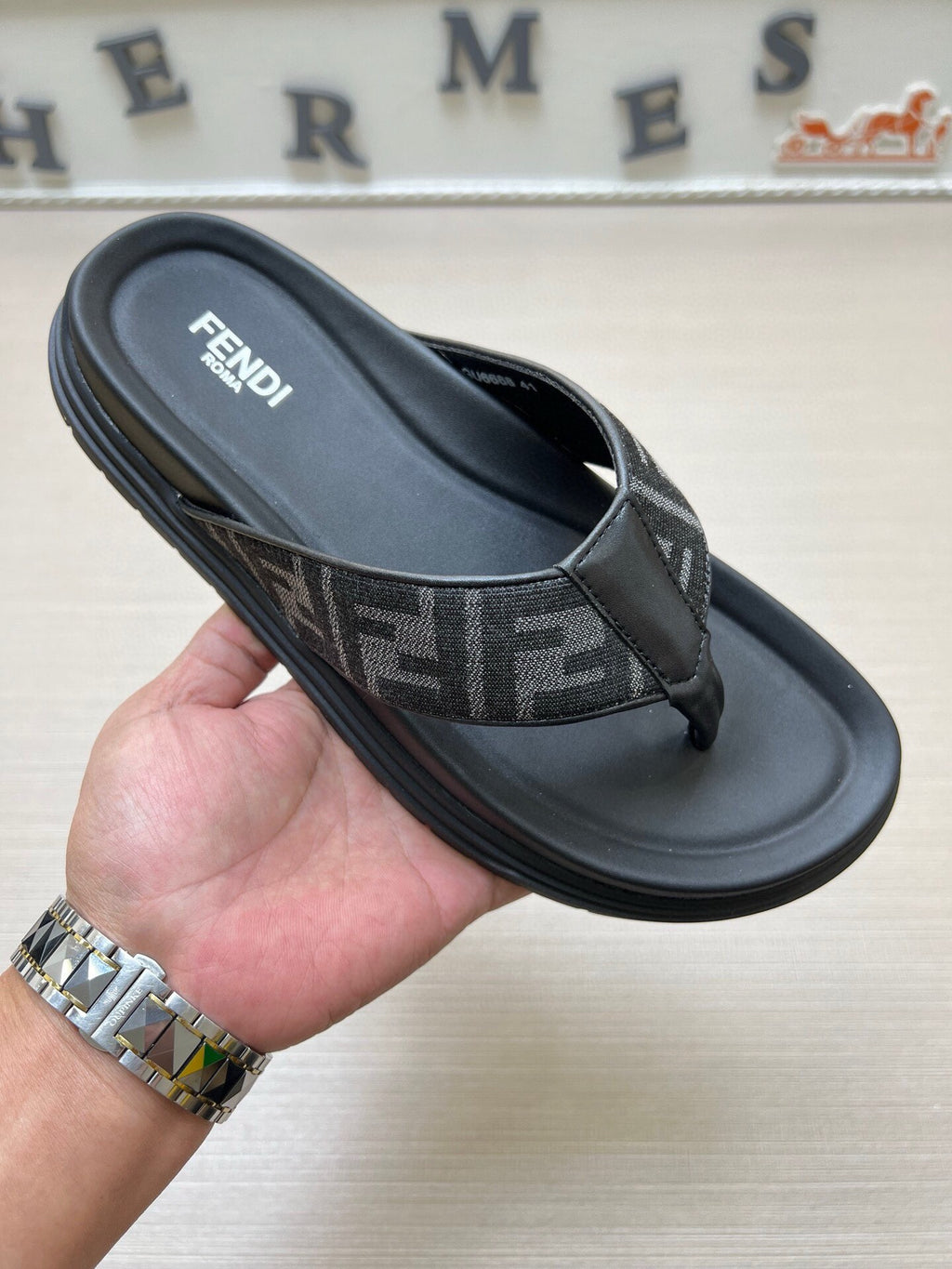 5LF222Z Popular Slippers