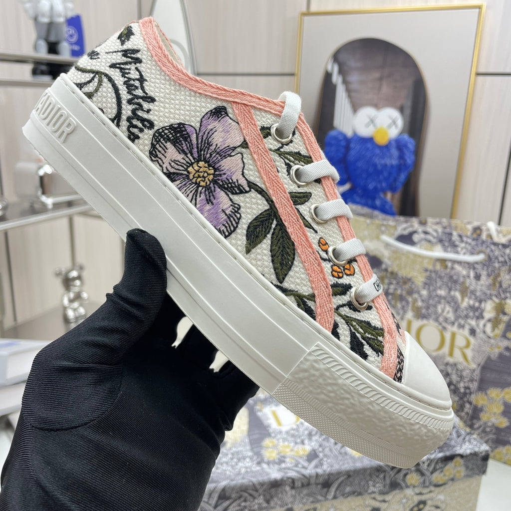 1XD66Z Popular shoes