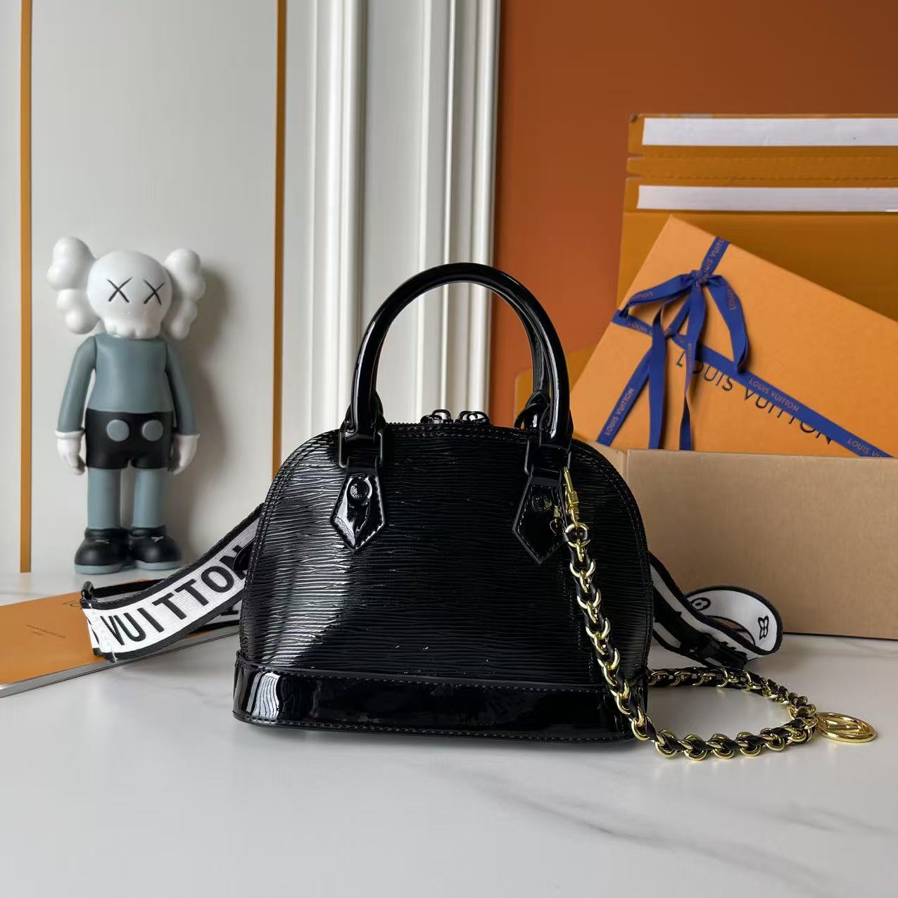 146PE95B Popular leather bag