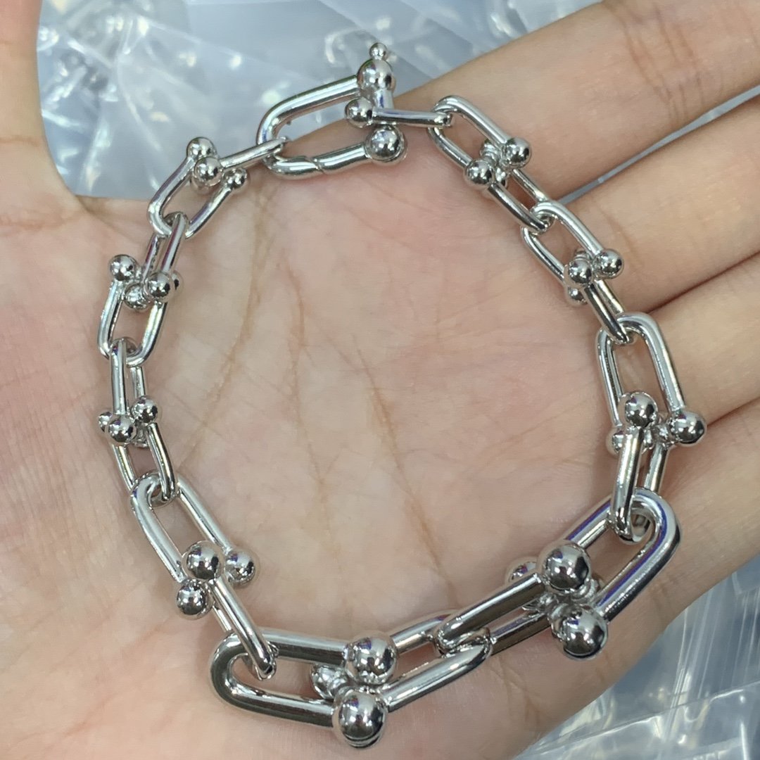 8XT30X  Popular     Earring Bracelets Necklaces