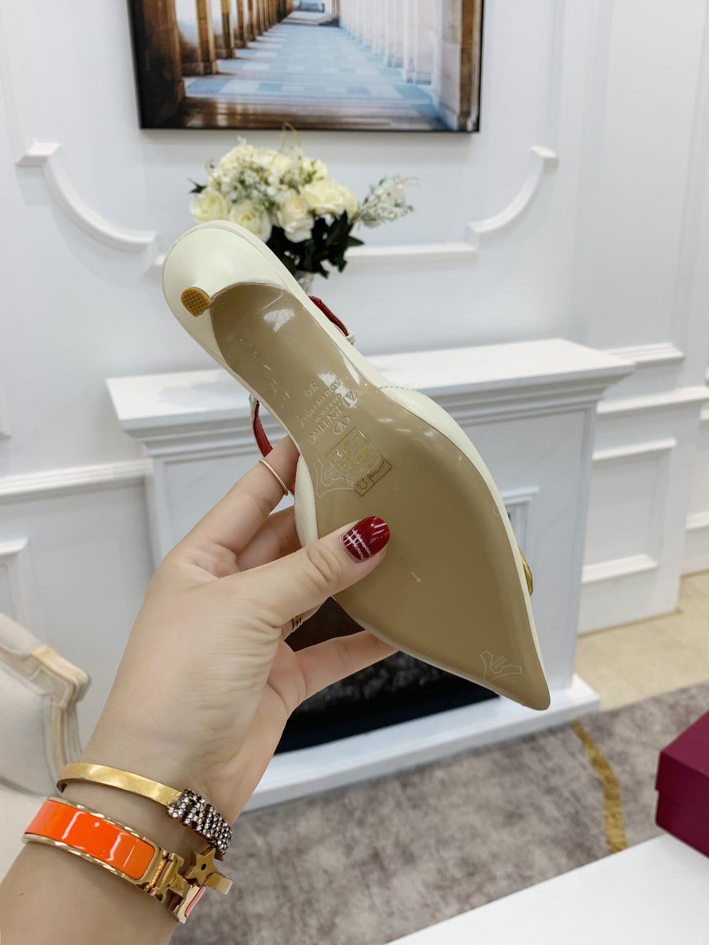 2YVL28Z Popular leather  High heels