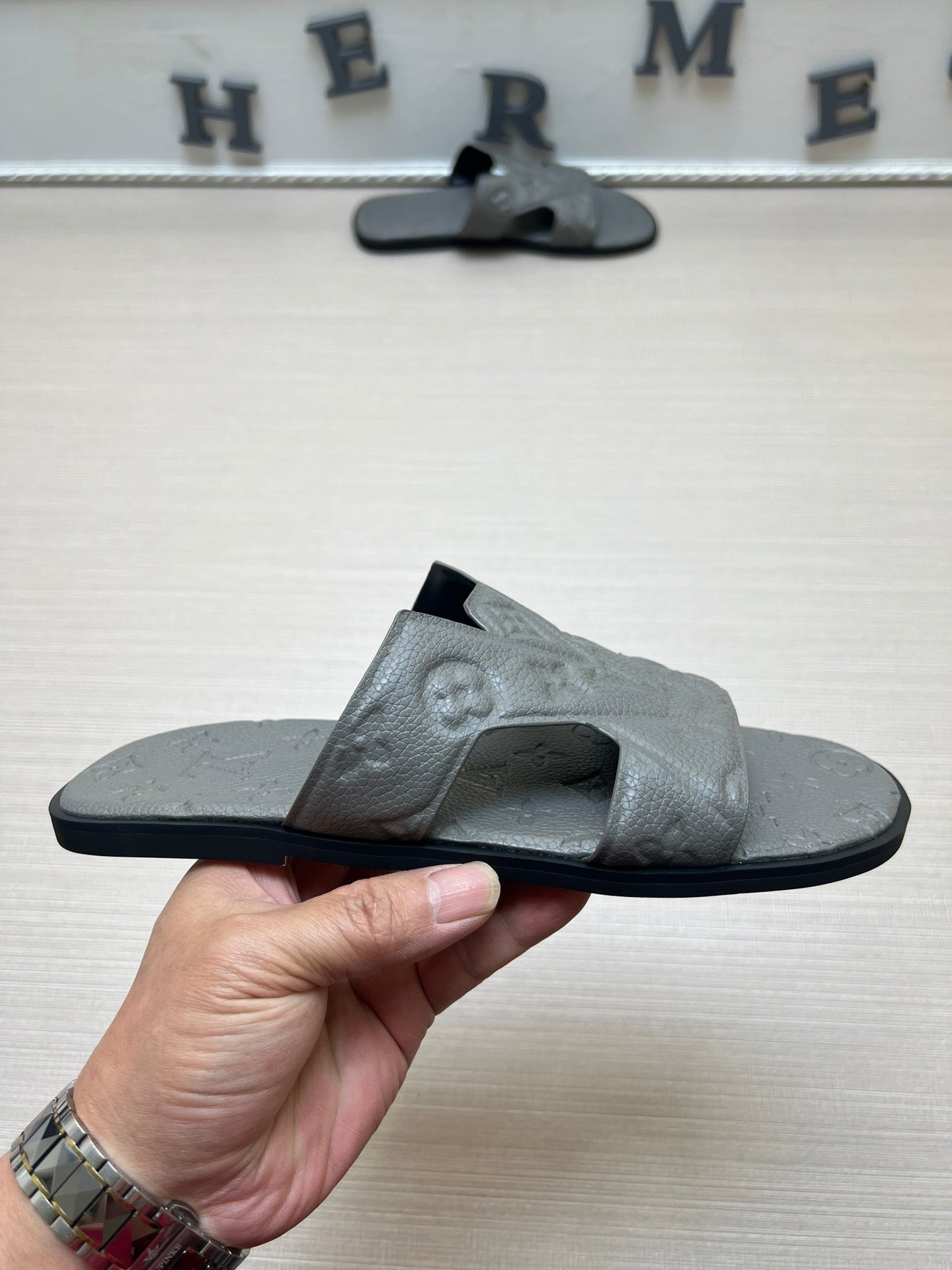 54E34Z Popular slippers