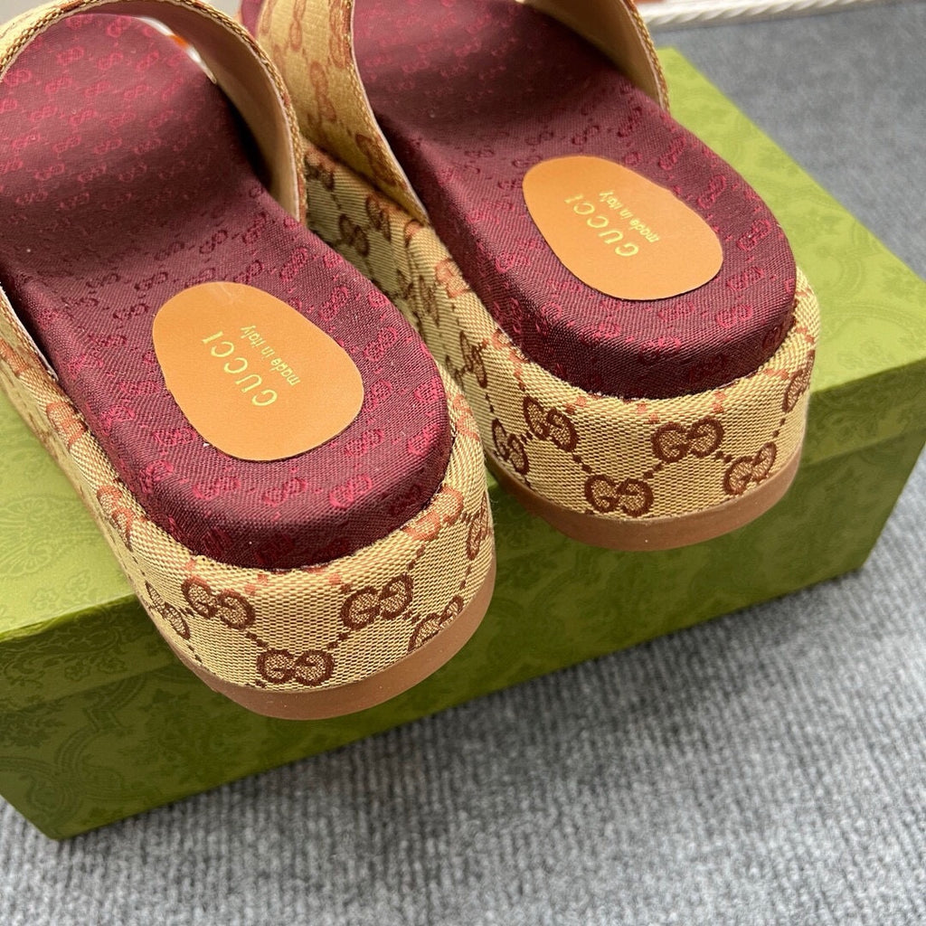 54B122Z Popular slippers  Sole thickness 5.5cm